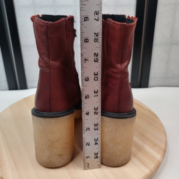 FREE PEOPLE Cheslea Cherry Chocolate Leather Lug Ankle Boots Women EU39 / US8.5 - Picture 8 of 16